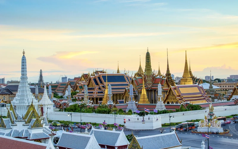 O Grand Palace é uma magnífica residência real repleta de história e opulência