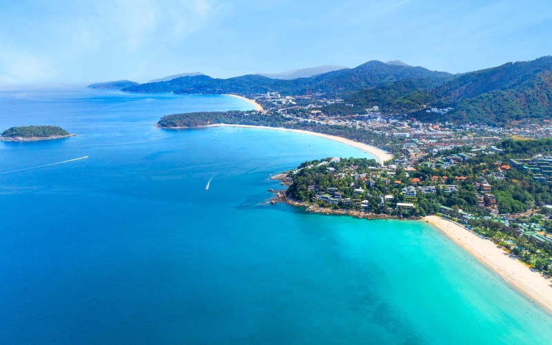 Phuket é paraíso insular com praias e vida noturna