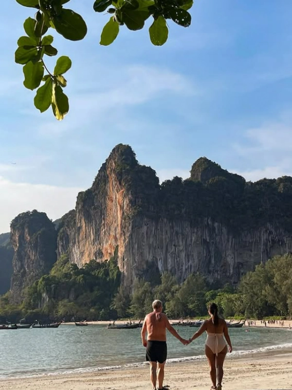 Railay recebe com falésias e pores do sol
