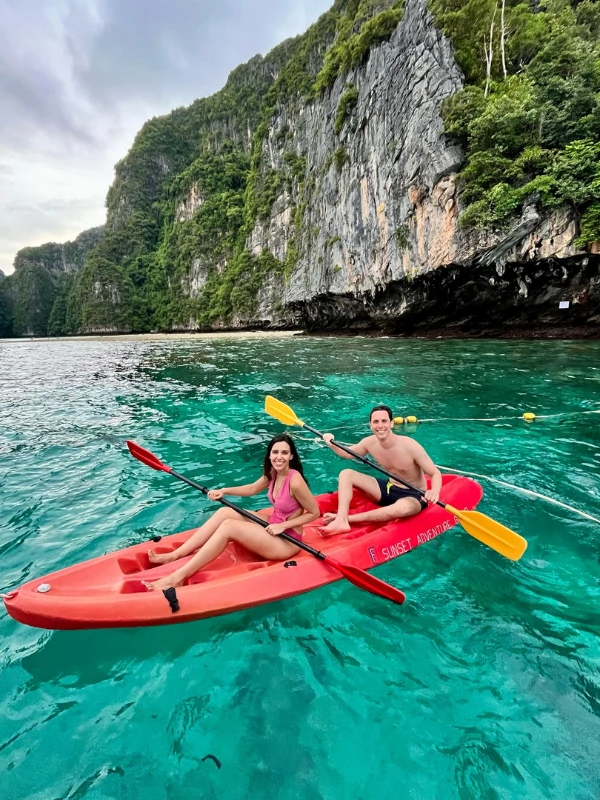 Remar na Pileh Lagoon é silencioso e surreal