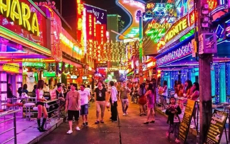 Soi 11 (Sukhumvit): bares sofisticados, DJs e coquetéis