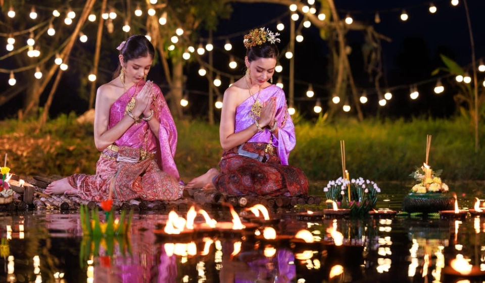 Tailandia luzes flutuantes