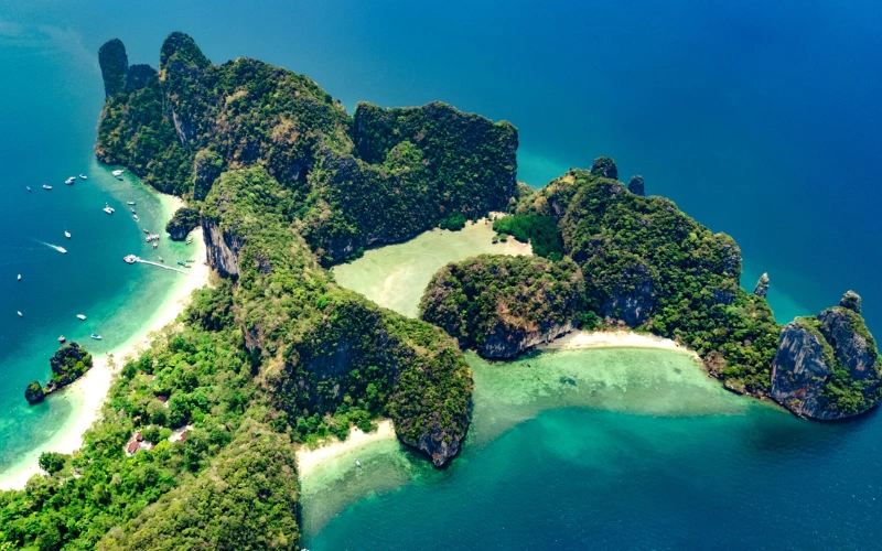 Koh Hong destaca-se por praias e Hong Lagoon