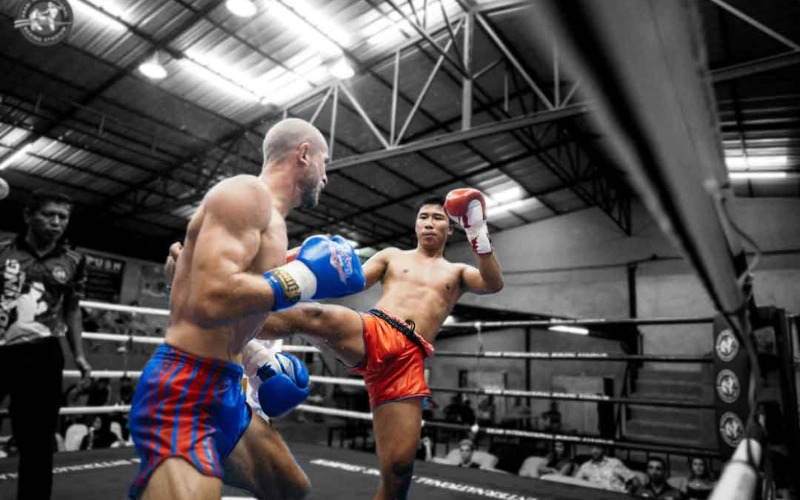 Veja lutas de Muay Thai no ringue em Krabi<em>Você pode assistir às lutas no Krabi Muay Thai Boxing Stadium, em Ao Nang</em>Veja lutas de Muay Thai no ringue em Krabi