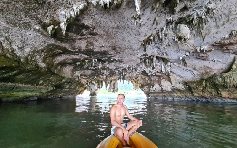 Tire fotos nas paisagens da Caverna Koh Panak