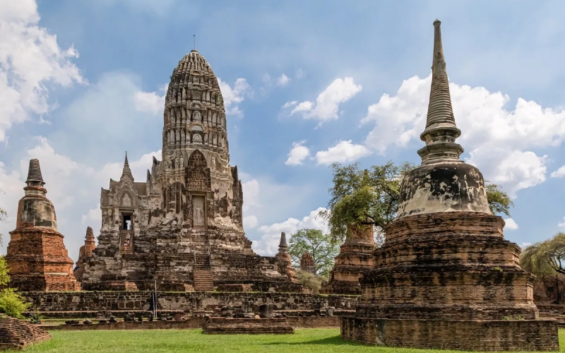 Wat Ratchaburana guarda relíquias e tesouros antigos