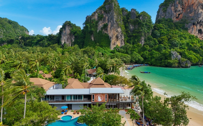 Railay West oferece vista oceânica deslumbrante