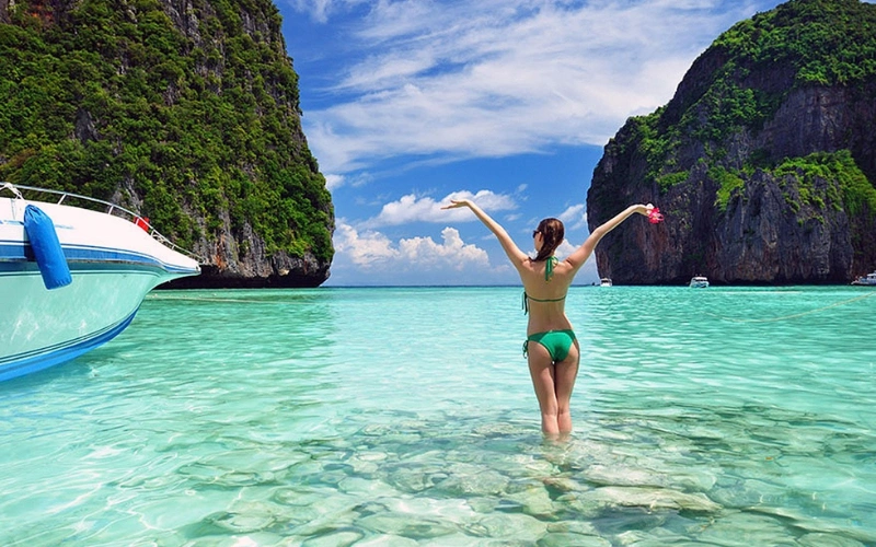 Brasileiros se encantam com praias de Krabi