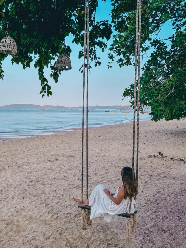 Ao Nang encanta com praias lindas e ilhas perto