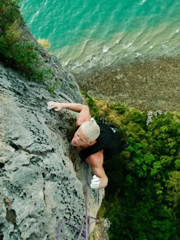 Cada viajante acha sua vibe entre praias e penhascos