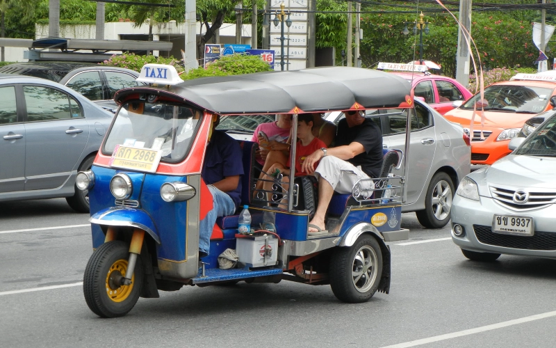 Chegue ao Buda facilmente de Chalong de tuk tuk