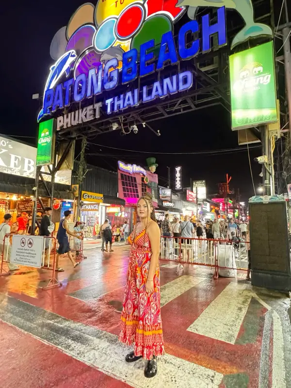 Caminhe com amigos e pegue táxi confiável