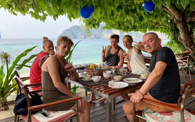 Jantar à beira-mar torna cada refeição mais inesquecível