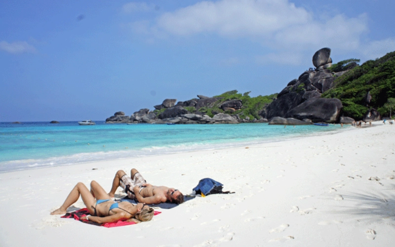 Praias de Koh Miang oferecem paz e beleza única