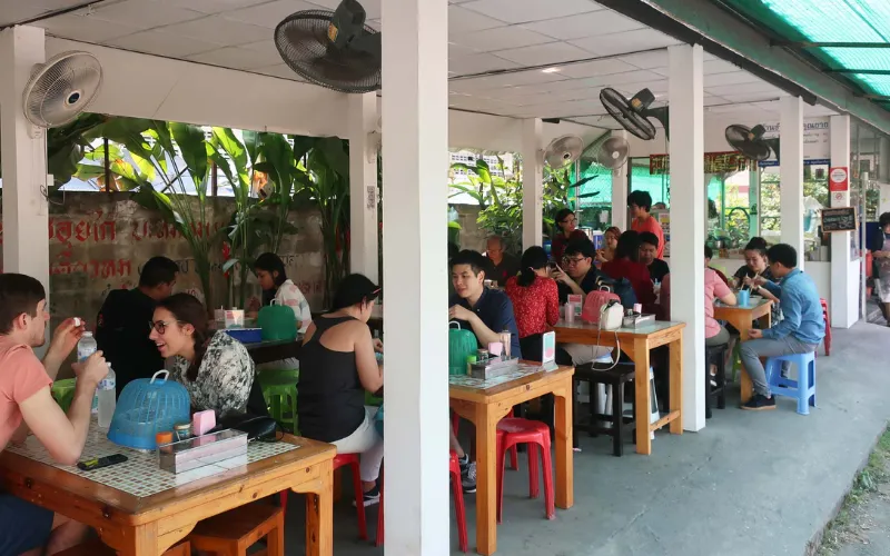 Tailandeses recomendam Khao Soi Khun Yai no norte