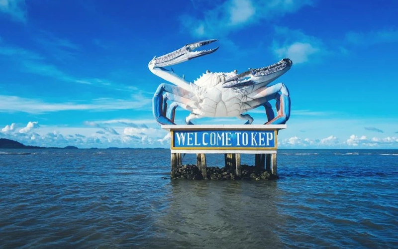 Kep Beach oferece águas calmas e frutos do mar