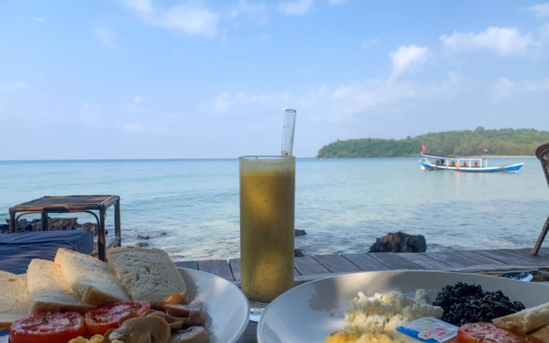 Koh Ta Kiev é ilha rústica com praias e florestas