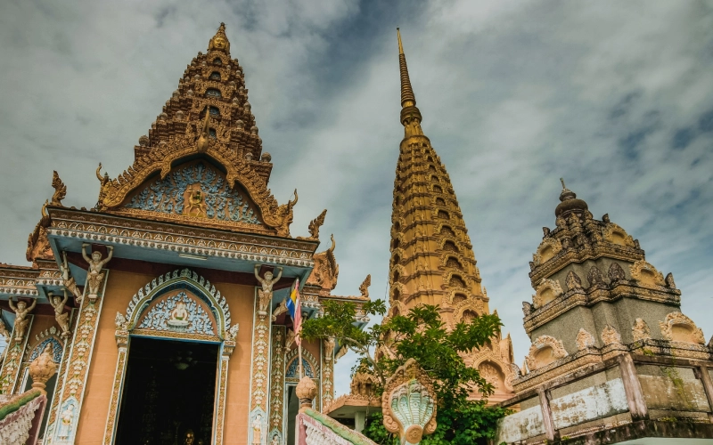 Battambang é cidade charmosa com arquitetura colonial