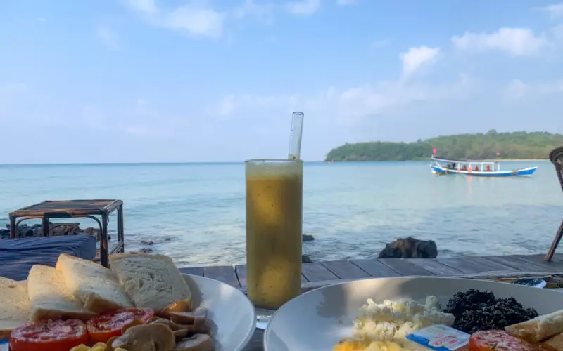 Koh Ta Kiev é ilha rústica com praias e florestas