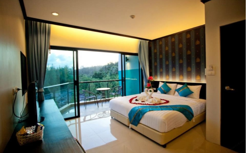 Hotel simples próximo à Praia de Kata com conforto