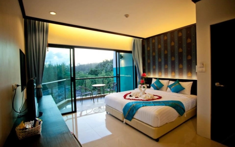 Hotel simples próximo à Praia de Kata com conforto