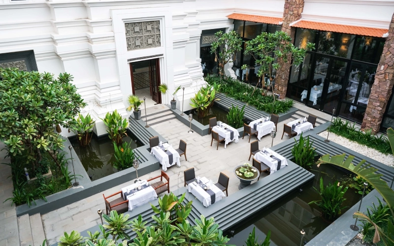 Malis Siem Reap oferece jantar à beira do rio e pratos Khmer