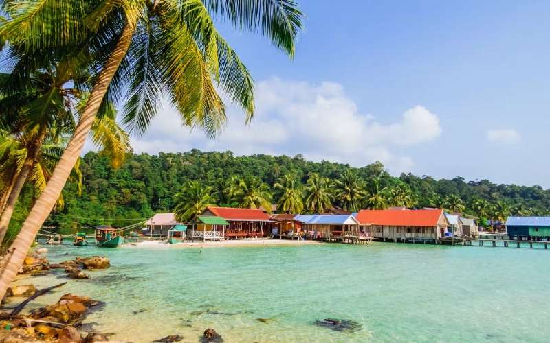 Kep é cidade costeira bonita com mar e pôr do sol