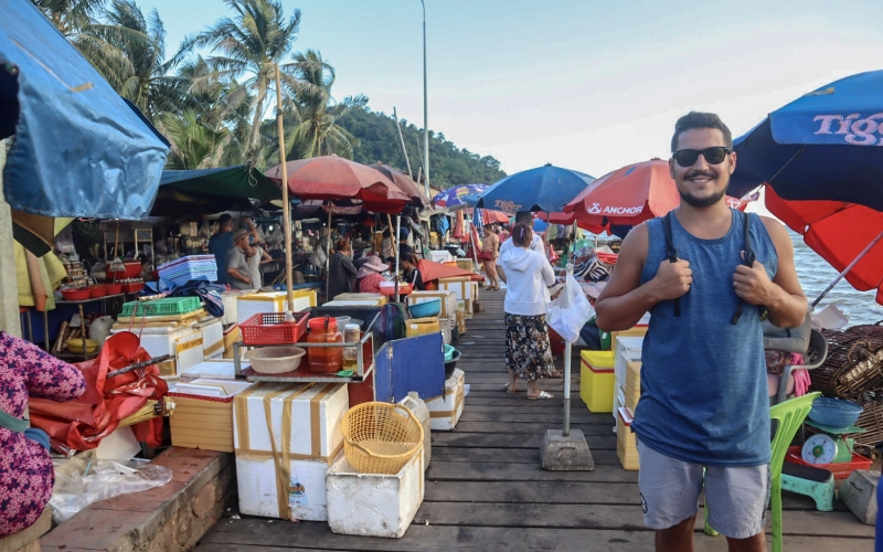 Mercado do Caranguejo de Kep tem mariscos frescos