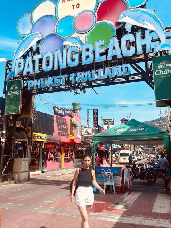 Patong Beach é a praia mais famosa de Phuket
