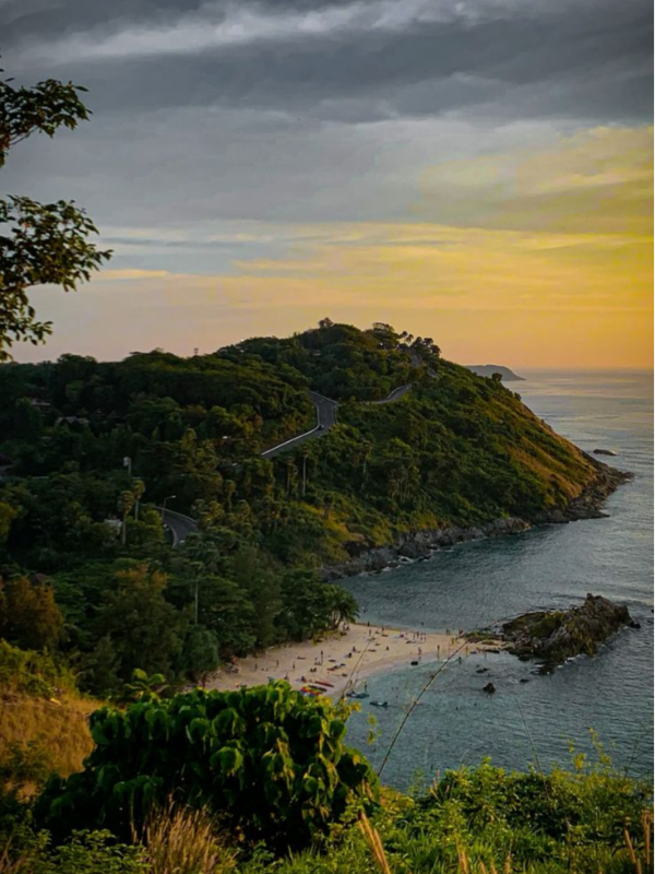 Rawai Beach oferece calma serena no sul de Phuket