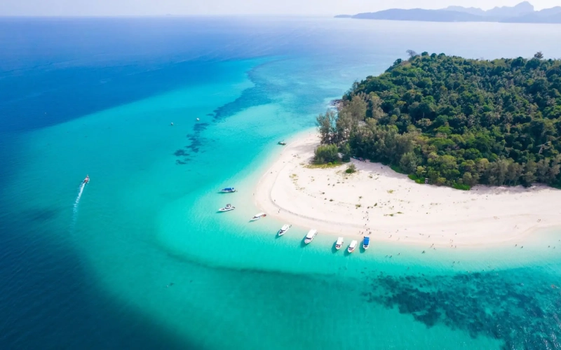 Ilha Bamboo encanta com natureza e serenidade únicas