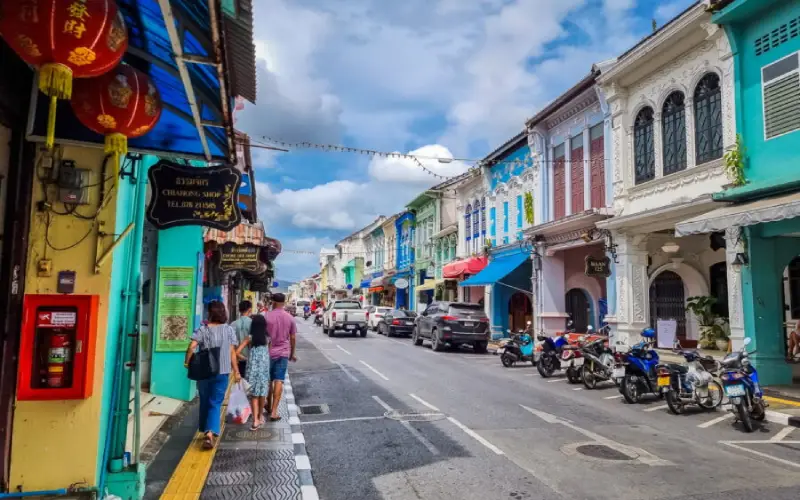 Old Phuket une charme histórico e vibe urbana criativa