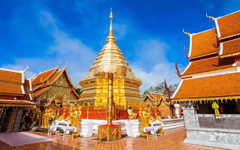 Visite o sagrado Doi Suthep para vistas deslumbrantes sobre Chiang Mai