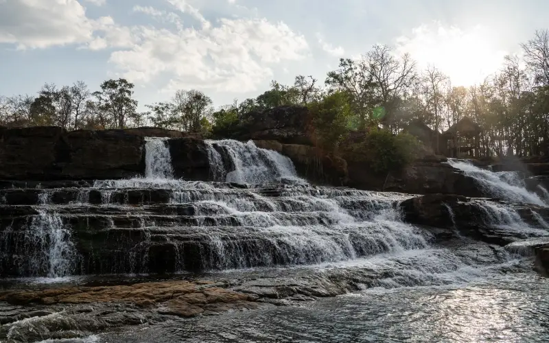 A beleza serena de Tad Lo e das 4 Mil Ilhas