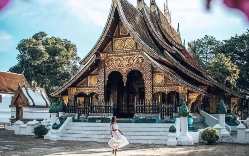 Admire a beleza atemporal do Wat Xieng Thong