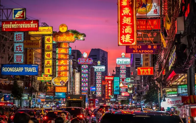 Chinatown une cultura chinesa e tailandesa vibrante