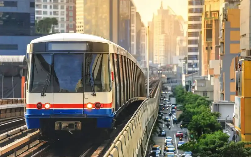 Deslize sobre a cidade com o BTS Skytrain