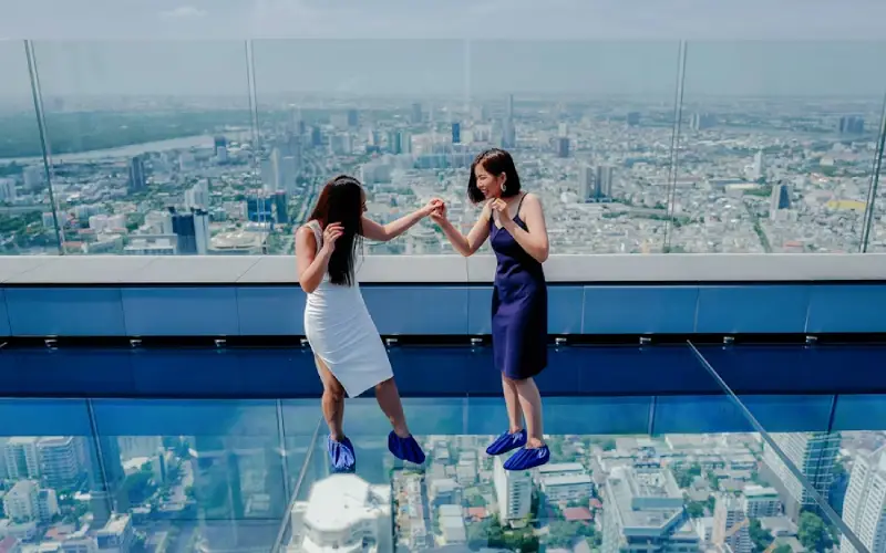 Do topo da Mahanakhon, Bangkok se revela em panorama deslumbrante