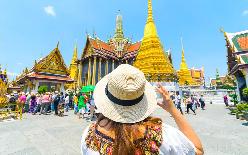 Templos e mares thai fazem viajantes querer mais