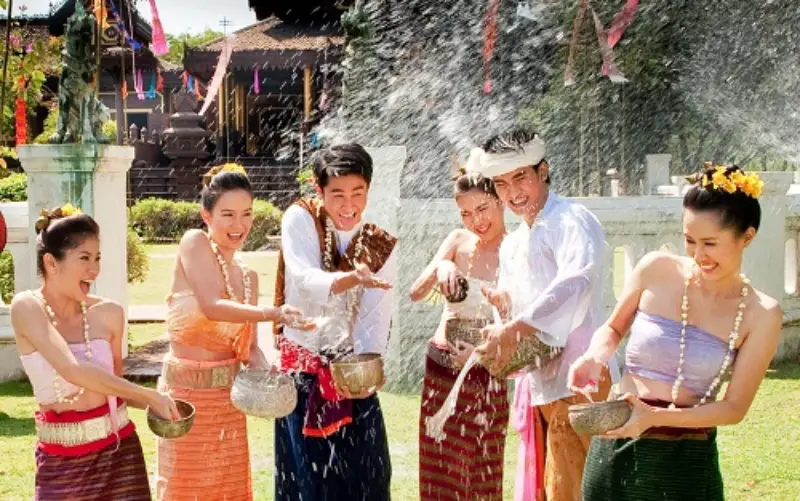 Em abril o Laos celebra Boun Pi Mai com alegria