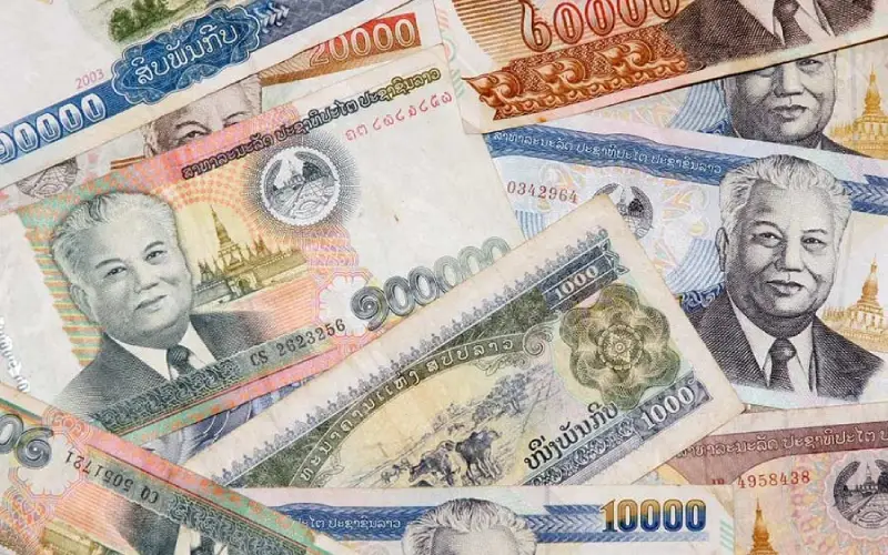 O Kip é moeda do Laos e o dólar também é aceito