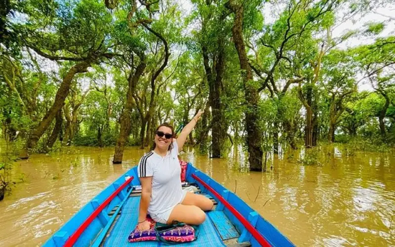 Faça passeio de um dia a Kampong Phluk desde Siem Reap