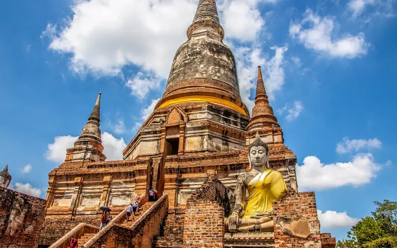 Templos de Ayutthaya mostram a grandiosidade histórica