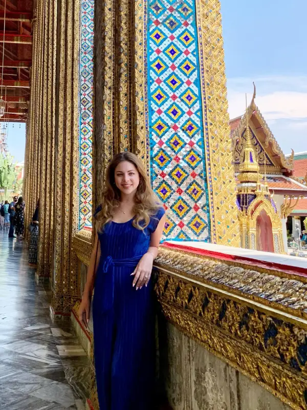 Viajantes vivenciam tranquilidade no Grand Palace