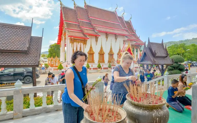 Wat Chalong é o maior templo budista de Phuket