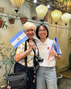 Viajeros argentinos y asesora de viajes de Mundo Asia Tours