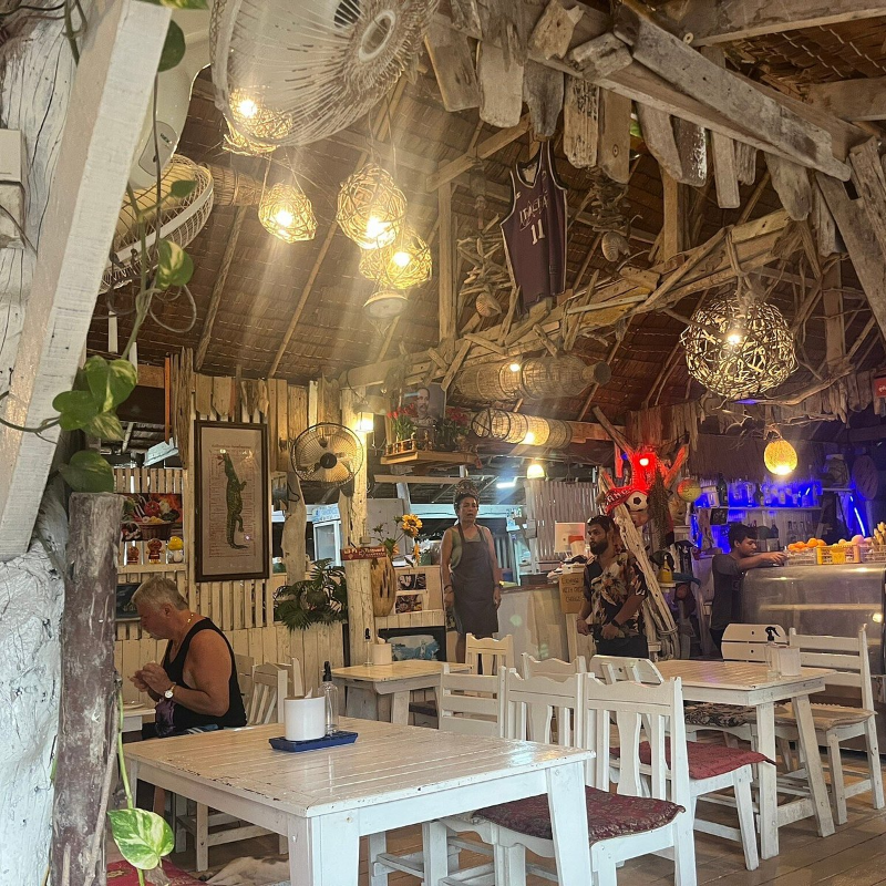 O ambiente se mantém relaxado, sem ficar cheio e barulhento.