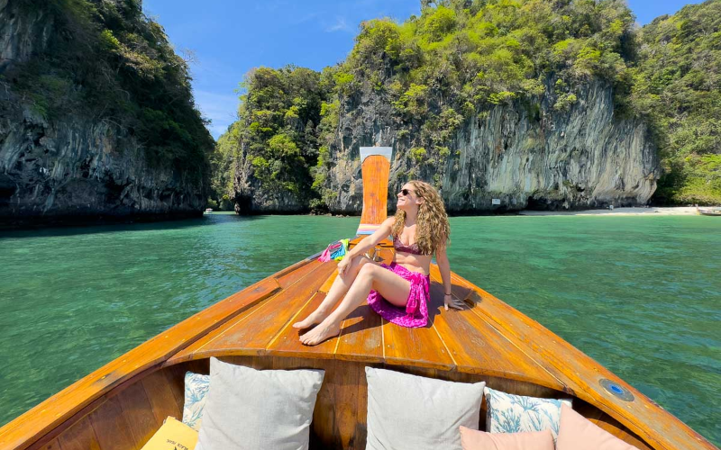 Lagoa da Ilha Hong transmite serenidade em Krabi