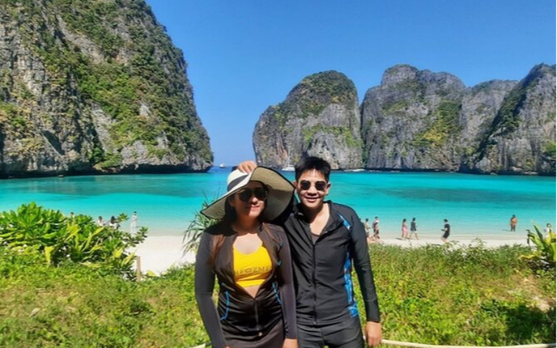 Dia inteiro nas lagoas claras de Phi Phi