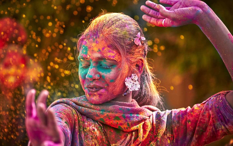 Holi india